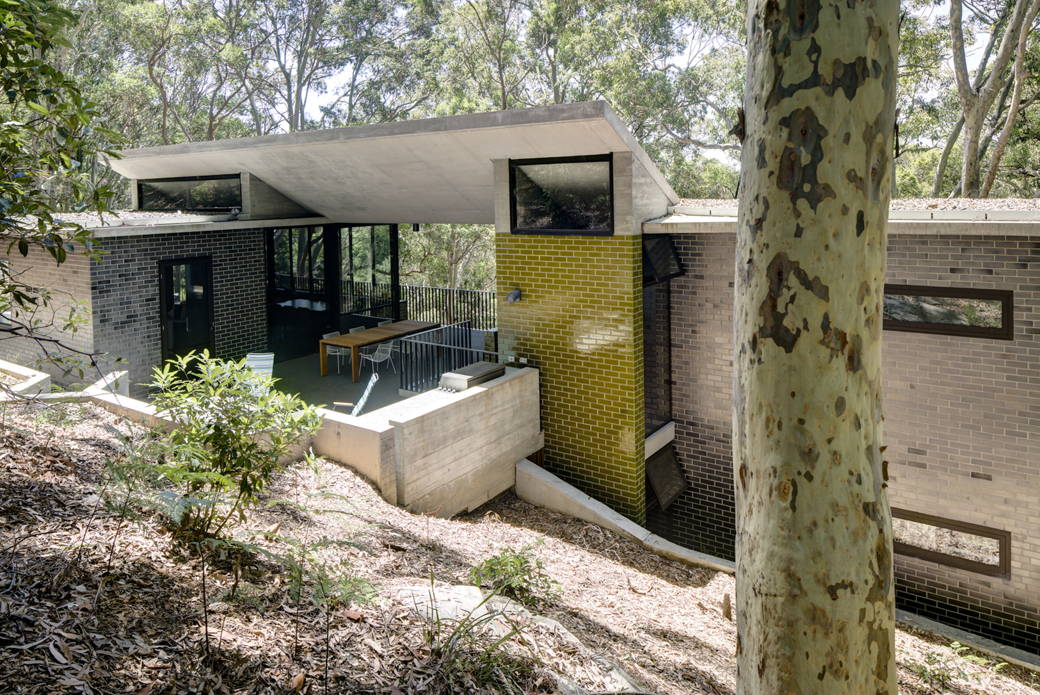 Image: House at Pretty Beach by Lahznimmo Architects. © Brett Boardman